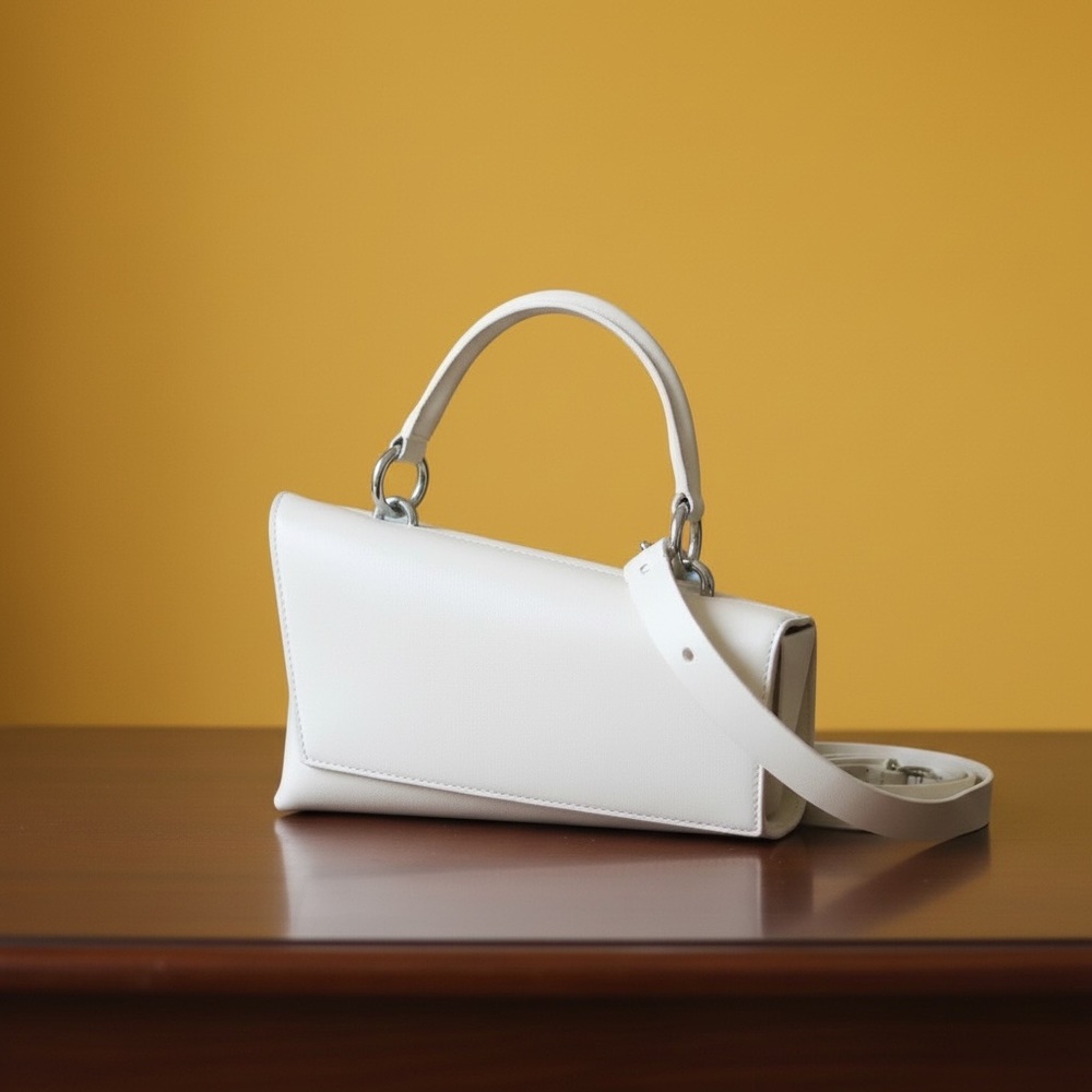 VENCZEL Handbag NWT! Retails $980